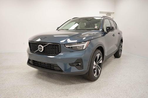2026 Volvo XC40 B5 Ultra