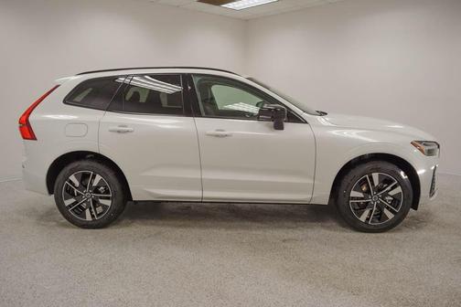 2026 Volvo XC60 B5 Core
