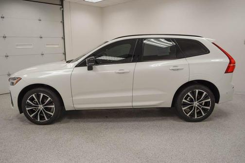 2025 Volvo XC60 B5 Plus