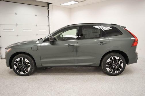 2026 Volvo XC60 Plug-In Hybrid T8 Plus