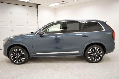 2025 Volvo XC90 B6 Plus 7-Seater