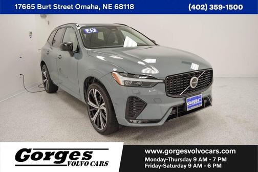 2023 Volvo XC60 B6 Ultimate Dark Theme