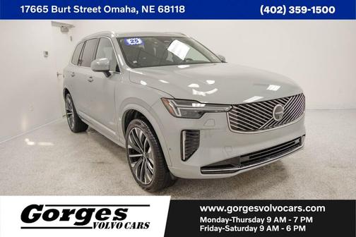 2025 Volvo XC90 B6 Plus 7-Seater