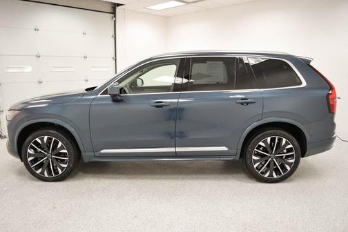 2025 Volvo XC90 B6 Plus 7-Seater