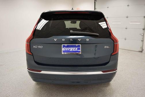 2025 Volvo XC90 B6 Plus 7-Seater