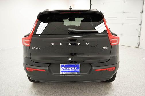 2026 Volvo XC40 B5 Ultra