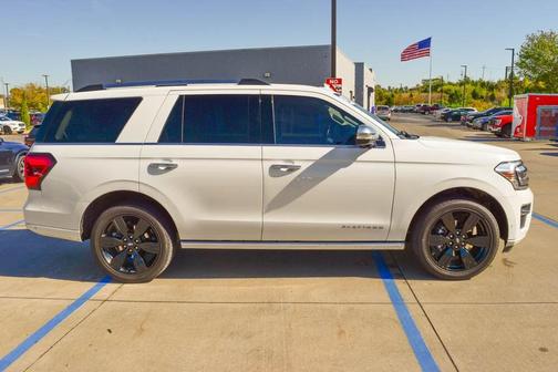 2024 Ford Expedition Platinum