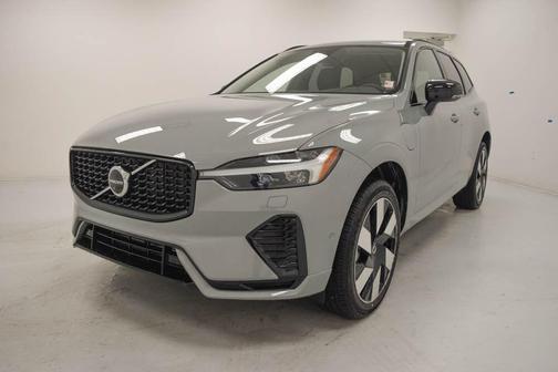 2025 Volvo XC60 Plug-In Hybrid T8 Plus