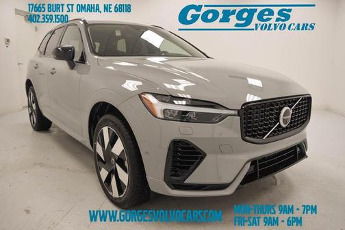 2025 Volvo XC60 Plug-In Hybrid T8 Plus