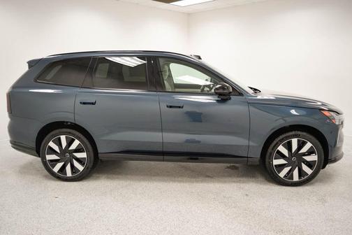 2025 Volvo EX90 Twin Motor Performance Plus