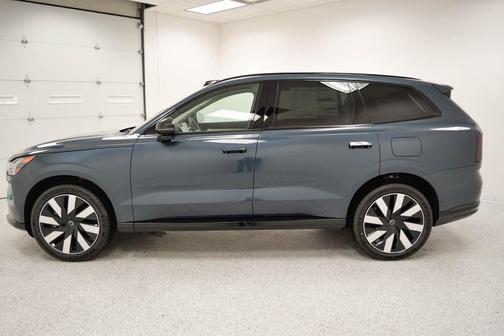 2025 Volvo EX90 Twin Motor Performance Plus