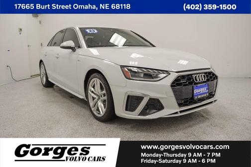 2023 Audi A4 45 S line quattro Premium