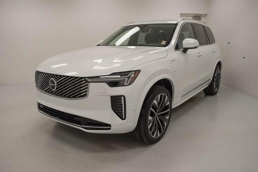 2025 Volvo XC90 Plug-In Hybrid T8 Plus 7-Seater