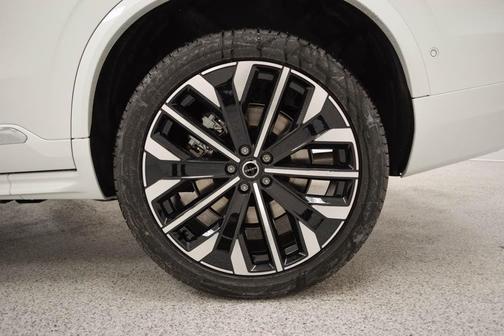 2026 Volvo XC90 B6 Ultra 7-Seater