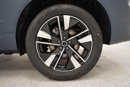 2026 Volvo XC60 B5 Core