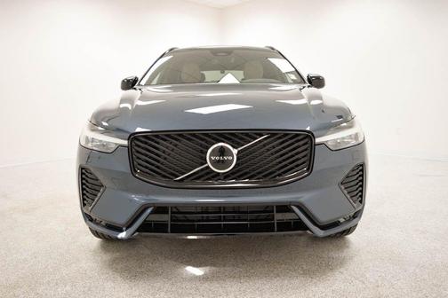 2026 Volvo XC60 B5 Core