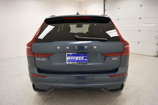 2026 Volvo XC60 B5 Core