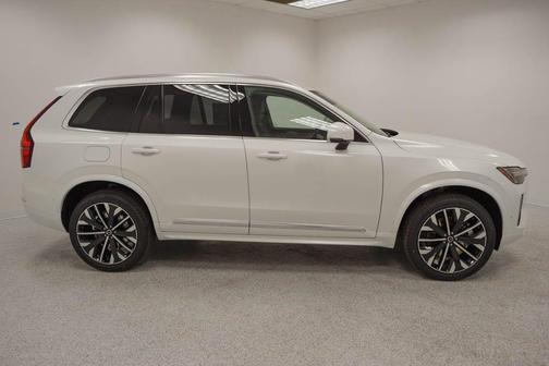 2025 Volvo XC90 Plug-In Hybrid T8 Plus 7-Seater