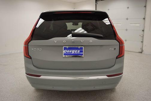 2025 Volvo XC90 B6 Plus 7-Seater