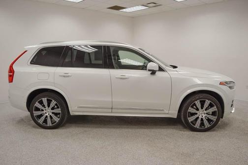 2024 Volvo XC90 Recharge Plug-In Hybrid T8 Plus Bright Theme 7-Seater