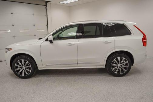 2025 Volvo XC90 B6 Core