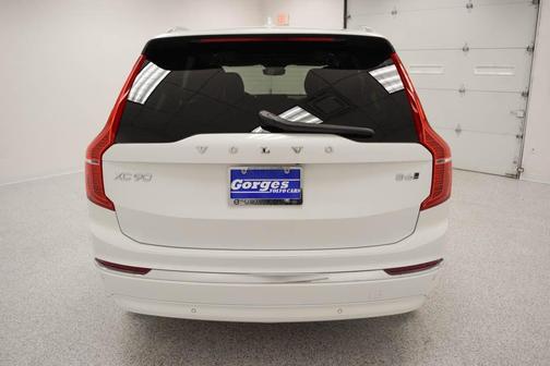 2025 Volvo XC90 B6 Core