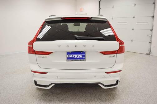 2025 Volvo XC60 B5 Plus