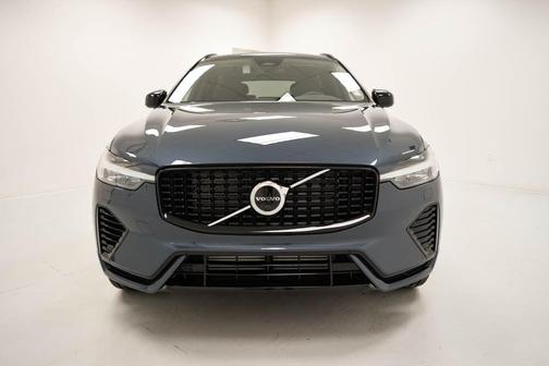 2025 Volvo XC60 Plug-In Hybrid T8 Plus
