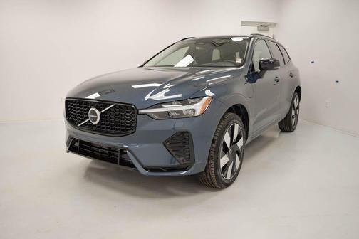 2025 Volvo XC60 Plug-In Hybrid T8 Plus