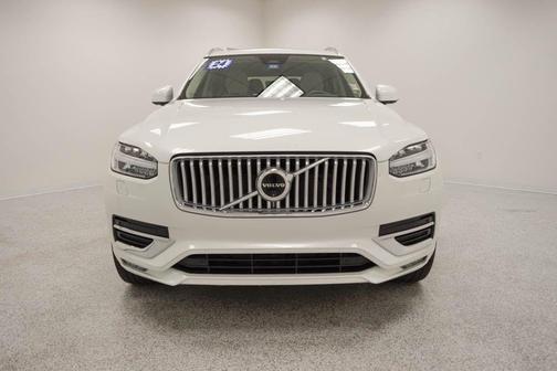 2024 Volvo XC90 B6 Plus Bright Theme 7-Seater