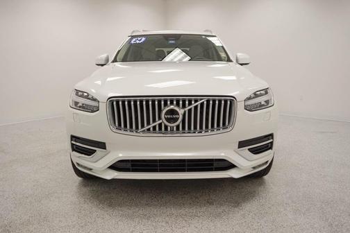 2024 Volvo XC90 B6 Plus Bright Theme 7-Seater