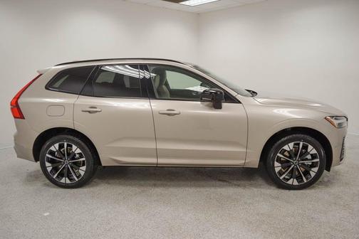 2026 Volvo XC60 Plug-In Hybrid T8 Plus