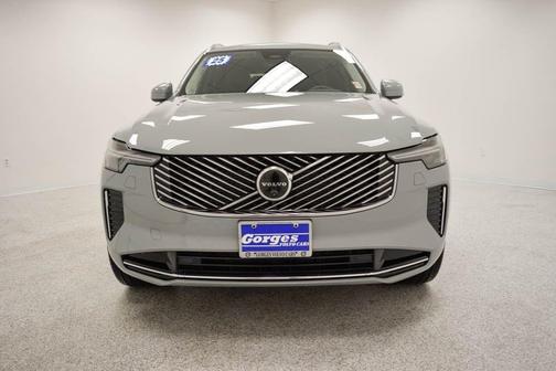 2025 Volvo XC90 B6 Plus 7-Seater