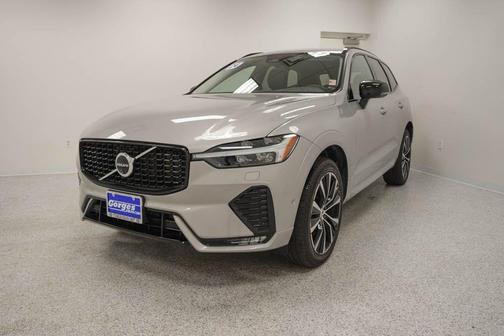 2024 Volvo XC60 B5 Plus Dark Theme