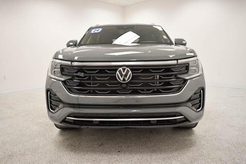 Pure Gray 2024 Volkswagen Atlas Cross Sport 2.0T SEL Premium R-Line
