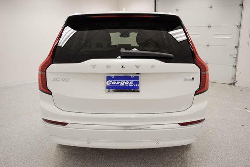 2026 Volvo XC90 B6 Ultra 7-Seater