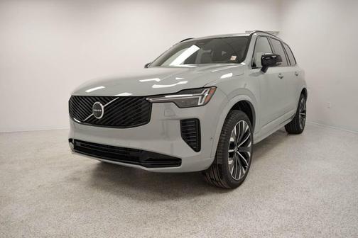 2026 Volvo XC90 B6 Ultra Dark Theme 6-Seater