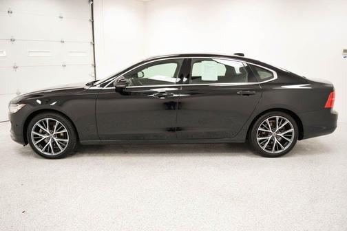 2018 Volvo S90 T5 Momentum