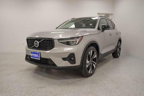 Silver 2025 Volvo XC40 B5 Plus Dark Theme