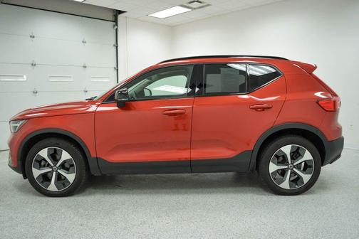 Fusion Red 2023 Volvo XC40 B5 Plus Dark Theme