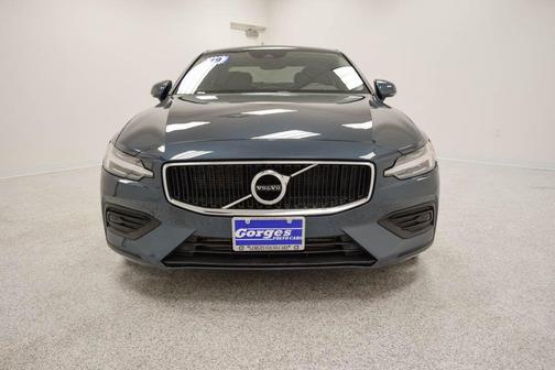 2019 Volvo S60 T6 Momentum