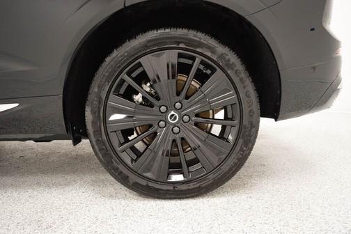 2022 Volvo XC60 Recharge Plug-In Hybrid EAWD INSCRIPTION
