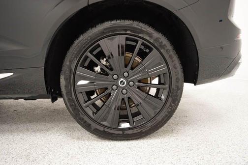 2022 Volvo XC60 Recharge Plug-In Hybrid EAWD INSCRIPTION