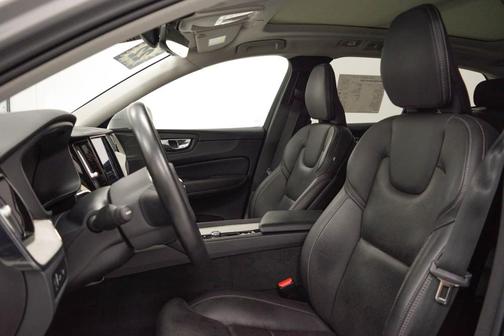 2022 Volvo XC60 Recharge Plug-In Hybrid EAWD INSCRIPTION