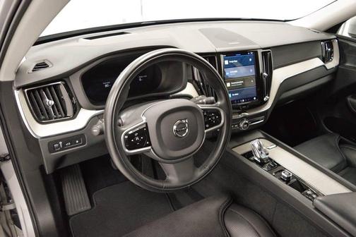2022 Volvo XC60 Recharge Plug-In Hybrid EAWD INSCRIPTION