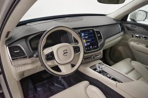 2022 Volvo XC90 Recharge Plug-In Hybrid EAWD INSCRIPTION 7 SEATER