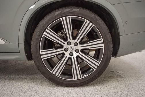 2024 Volvo XC90 B6 Ultimate Bright Theme 7-Seater