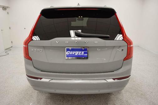 2024 Volvo XC90 B6 Ultimate Bright Theme 7-Seater