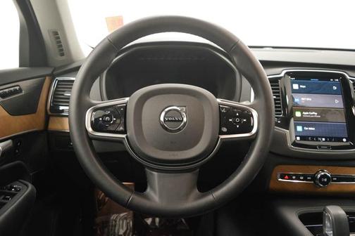 2025 Volvo XC90 B6 Plus 7-Seater