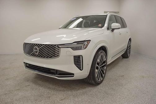 2025 Volvo XC90 B6 Plus 7-Seater